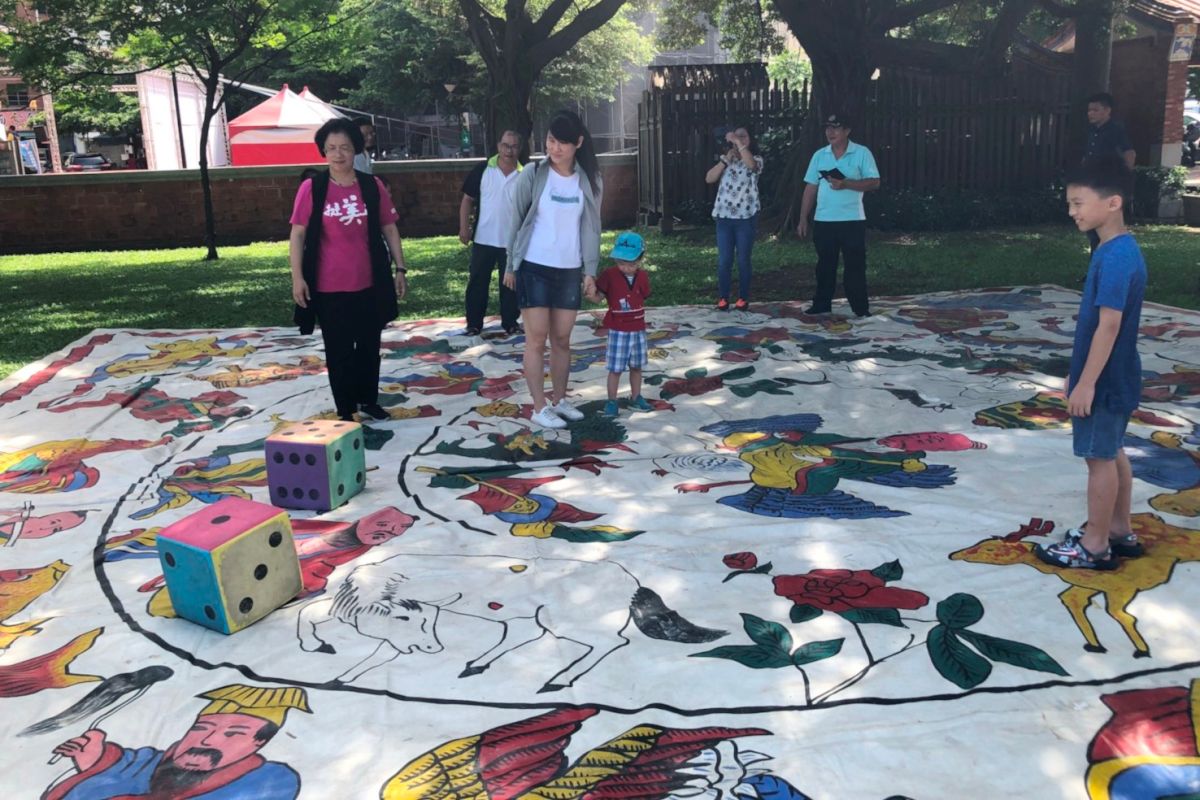 ▲「葫蘆問」活動是鹿港在地特有的，過去的人就是透過「葫蘆問」來進行相互較勁PK的遊戲。（圖／記者陳雅芳攝，2019.06.08）