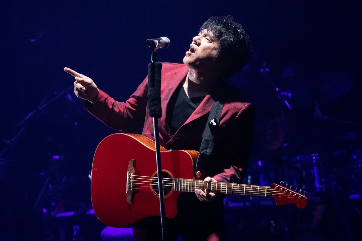 ▲飛鳥涼賣力演唱。（圖／特約記者黃彥凱攝）
