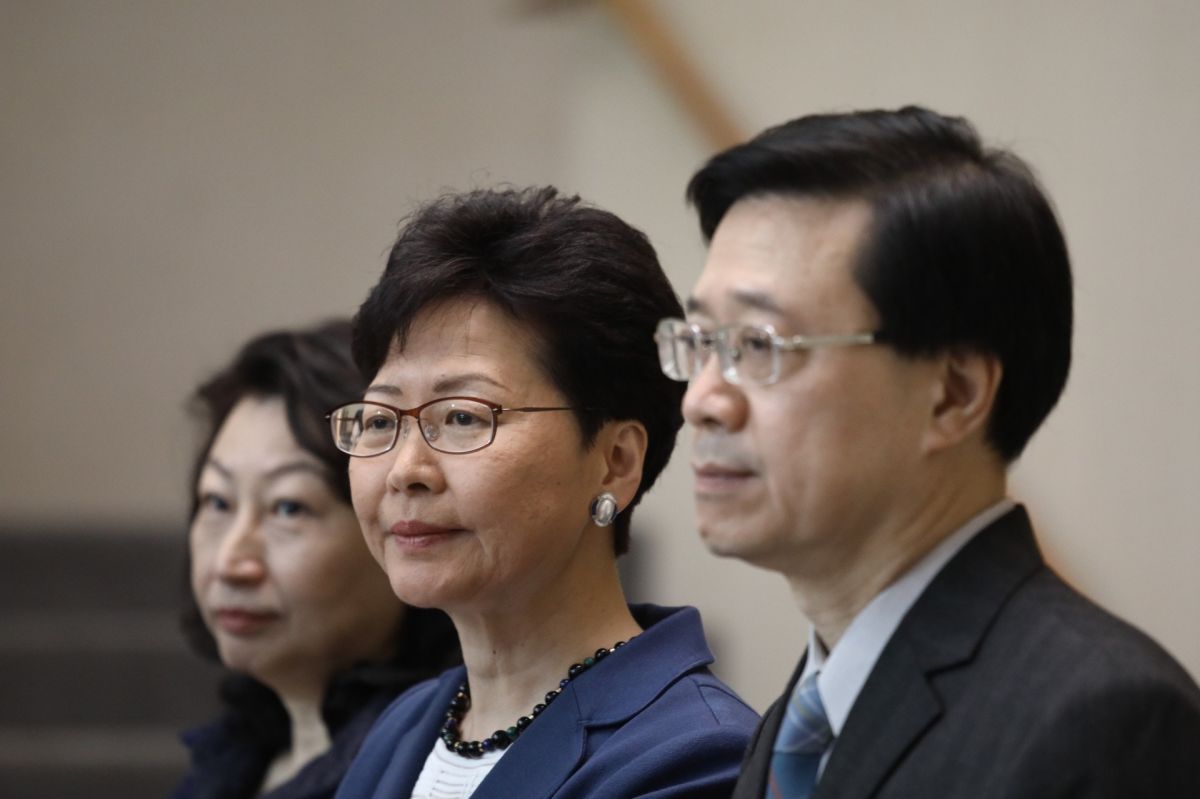 ▲香港特首林鄭月娥今（ 10 ）日召開記者會，稱遊行和平、有秩序，彰顯言論自由。（圖／翻攝自香港 01 ）