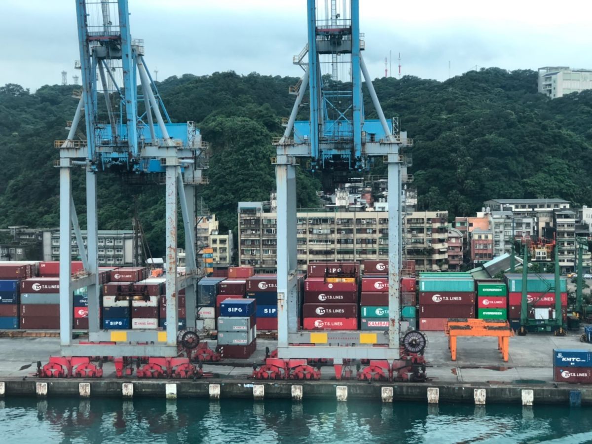 ▲財政部公布2019年5月出口年減4.8%，連7個月負成長，但對美出口獨強，不僅創單月新高，也連續32個月正成長。（圖／記者陳致宇攝）