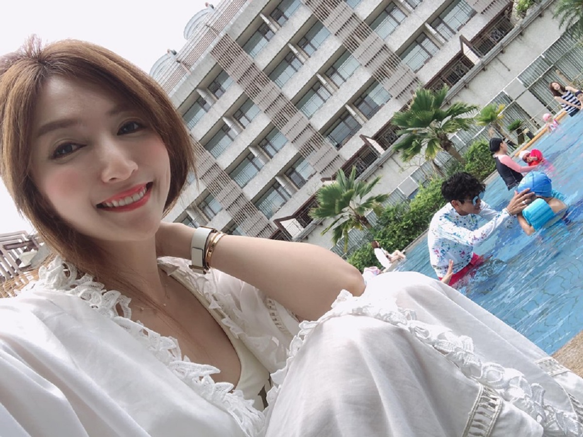 ▲阿祥的老婆 Grace 日前就曾在臉書發文吐自己像是偽單親，出去玩人家都有帶老公去，羨慕人家都是「一對一對」的。（圖／翻攝自 Out Of Control 媽咪 Grace ）