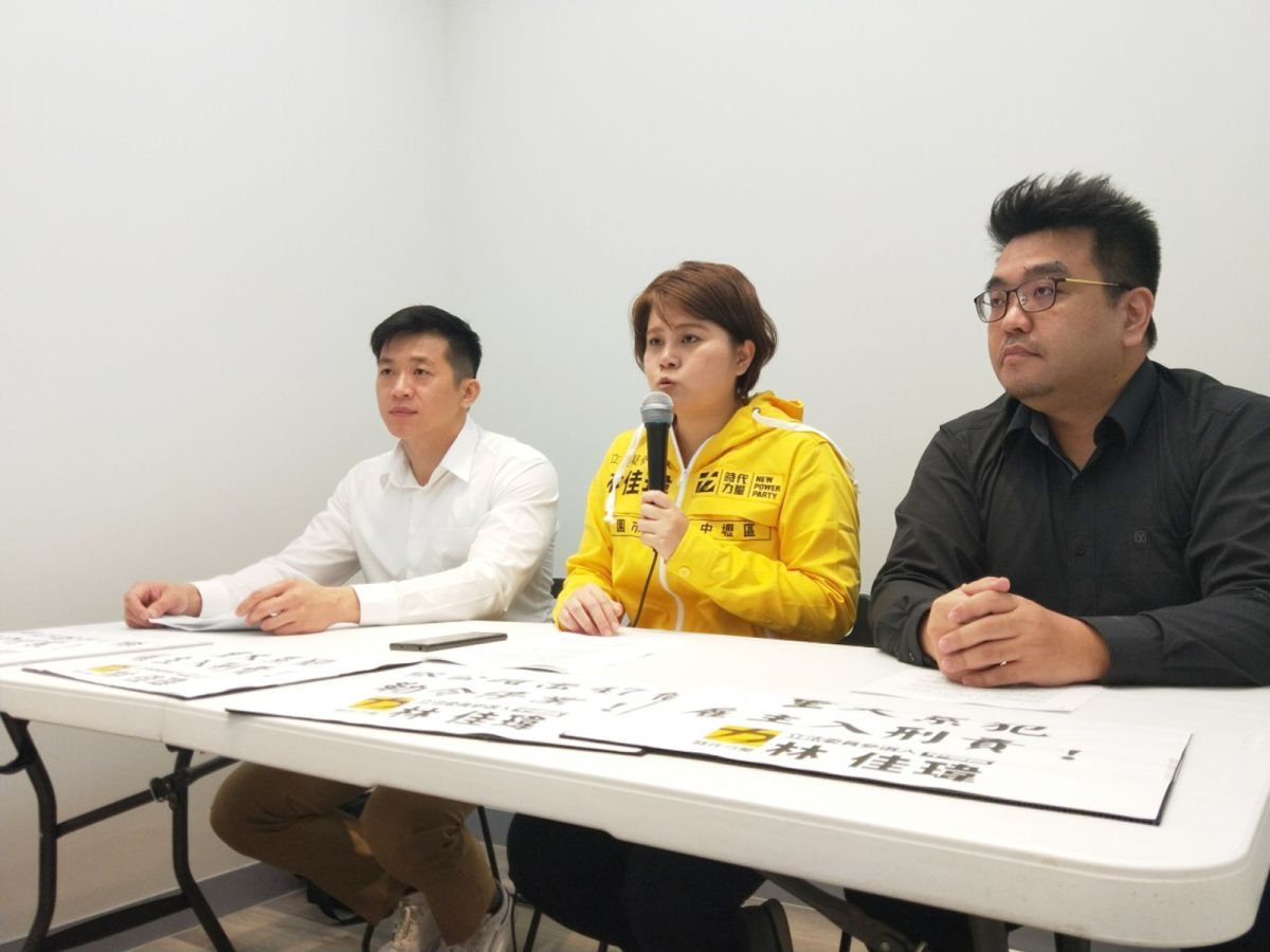 ▲林佳瑋建議應該要落實公路法第 47條來改善，甚至勒令停業，保障乘客安全，對於重大累犯的雇主要入刑責。（圖／時代力量桃園黨部提供）