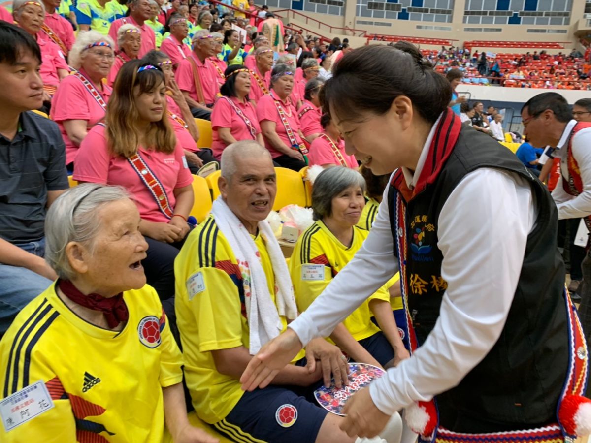 ▲108年度活力健康操競賽花蓮區初賽今天正式開跑，65個文健站長者一同律動，展現活力。（圖／花蓮縣政府提供）