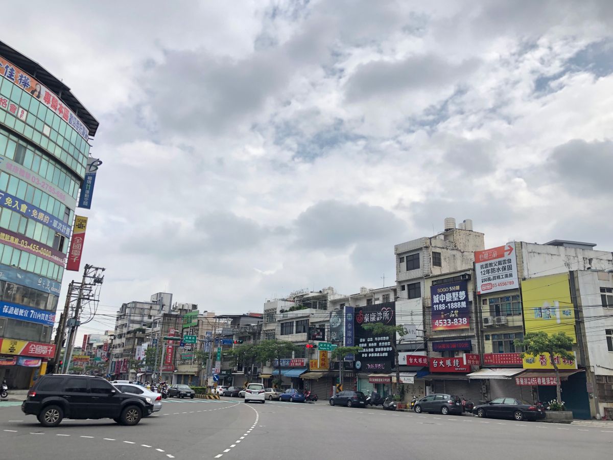 ▲內壢地區房價低且人口密度高，一向是交易熱區。（圖／信義房屋提供） 