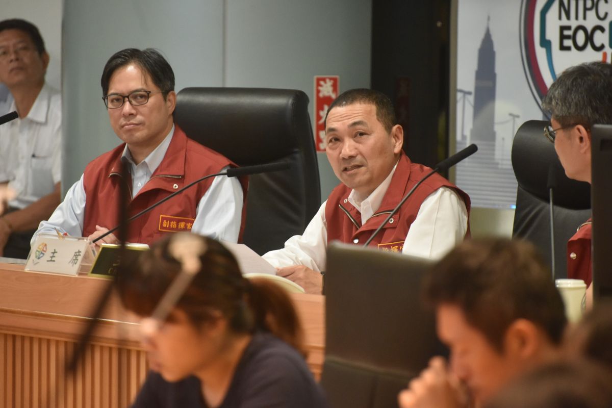 ▲秋行軍蟲來勢洶洶，新北市長侯友宜今(13)日親自召開「秋行軍蟲監控處理小組第一次會議」。（圖／新北市政府提供）


