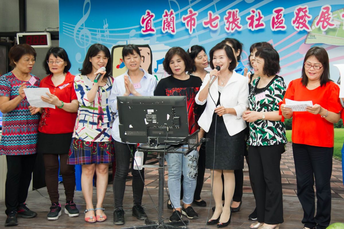 ▲宜縣府協助解決社區卡拉OK版權問題，爾後民眾唱歌不用擔心觸法。（圖／宜蘭縣政府提供)