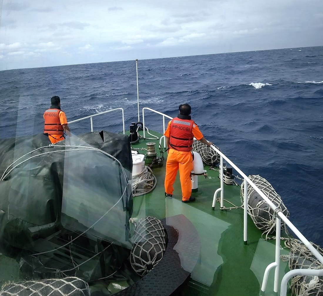 ▲澎湖海巡隊14日中午接獲通報，有兩名潛水客在東吉南方0.5浬附近海域失聯未歸，海巡立即派遣巡防艇PP-10066及PP-10061前往搜救。（圖／澎湖海巡隊提供，2019.06.14）