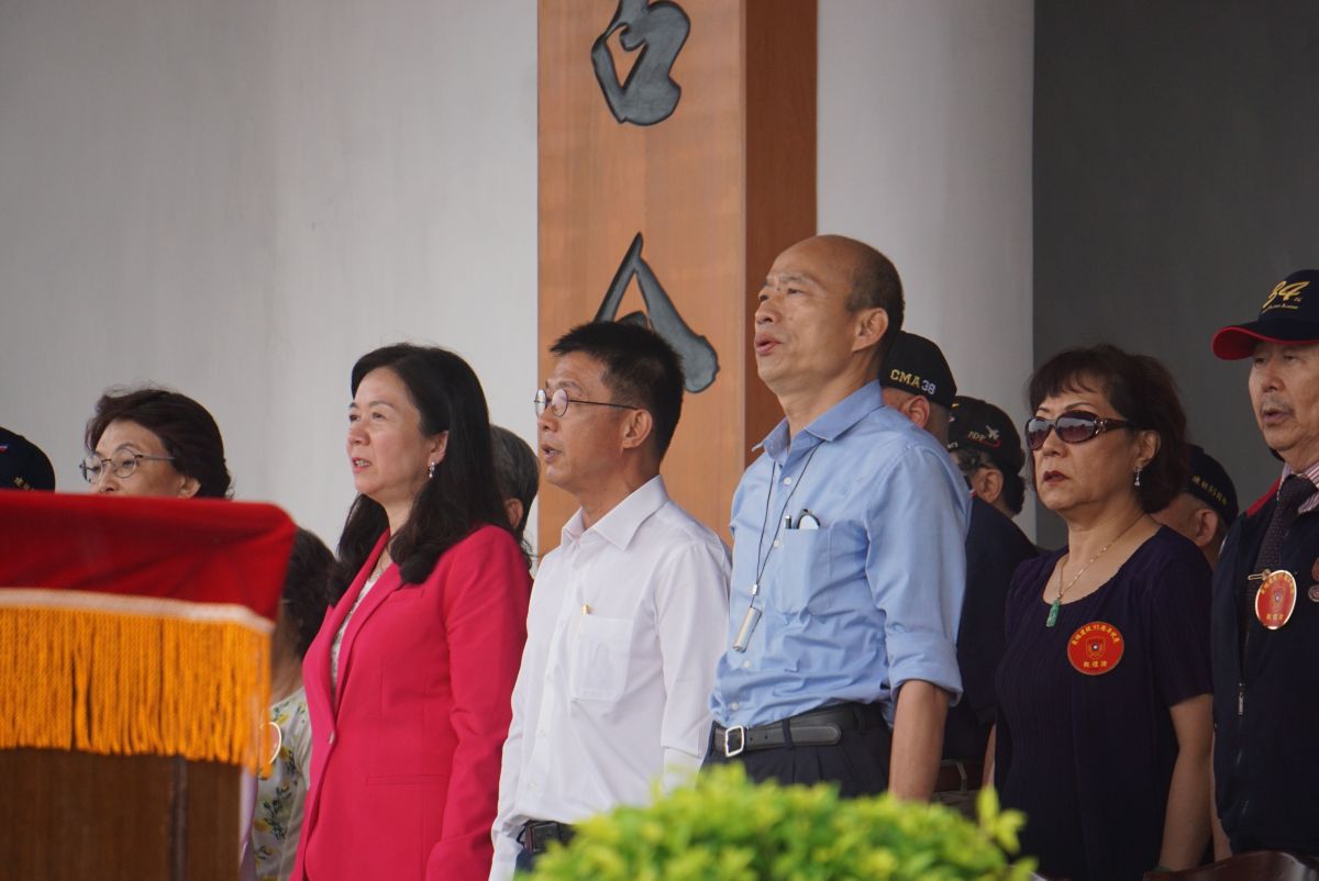 ▲高雄市長韓國瑜出席陸軍官校95週年校慶典禮，陪同軍校學弟妹一同唱國歌與黃埔軍歌。（圖／記者呂炯昌攝, 2019.6.16）