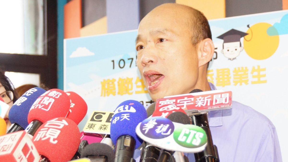 ▲高雄登革熱疫情延燒，高雄市長韓國瑜向中央申請防治補助款，卻傳出「沒收到回覆」，對此韓國瑜痛批中央：「整個中央政府看我韓國瑜一個是草包沒關係，現在是看扁我們整個高雄市所有市民都是不懂公務行政運作體系的草包是嗎？」（圖／中央社資料圖片）