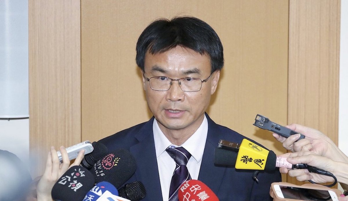 ▲爭取代表國民黨參選總統的高雄市長韓國瑜稱禁用「巴拉刈」，對農民造成很大影響，生產成本提高，農作越來越貴。農委會主委陳吉仲（圖）17 日在農委會防檢局說，巴拉刈是劇毒、致癌農藥，且有替代農藥，盼韓國瑜先了解農業政策。中央社記者吳翊寧攝 108 年 6 月 17 日