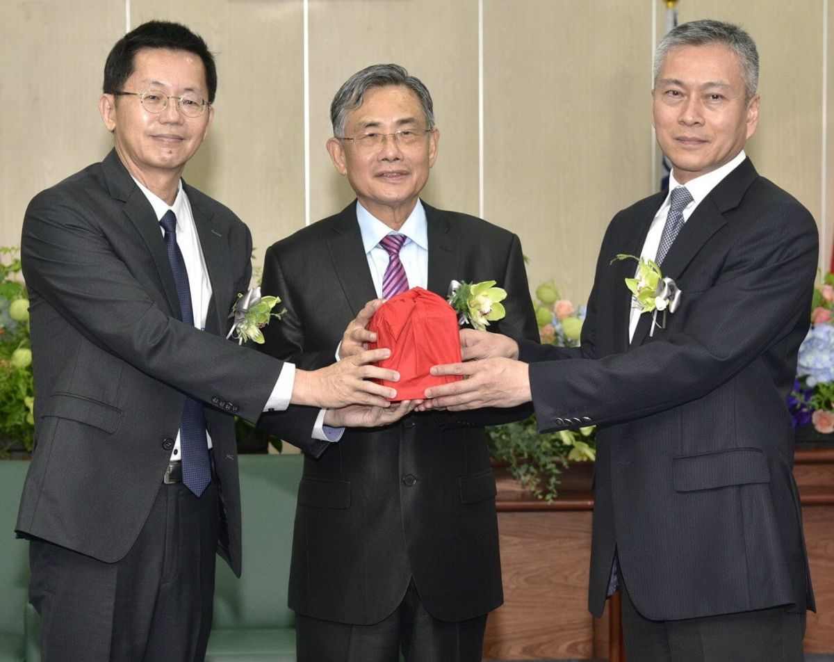 ▲台灣港務公司執行副總經理陳劭良(右)陞任總經理。(圖／記者黃謝美蘭攝，2019.06.17)
