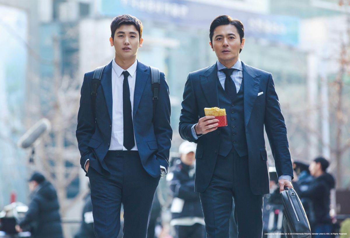 ▲在《金裝律師》中，張東健看中朴炯植的機智而錄用他。（圖／東森提供）