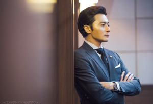 ▲▼崔俊赫的帥氣外型被形容撞臉張東健（上）、蘇志燮（下）。（圖／東森提供、蘇志燮IG@soganzi_51）