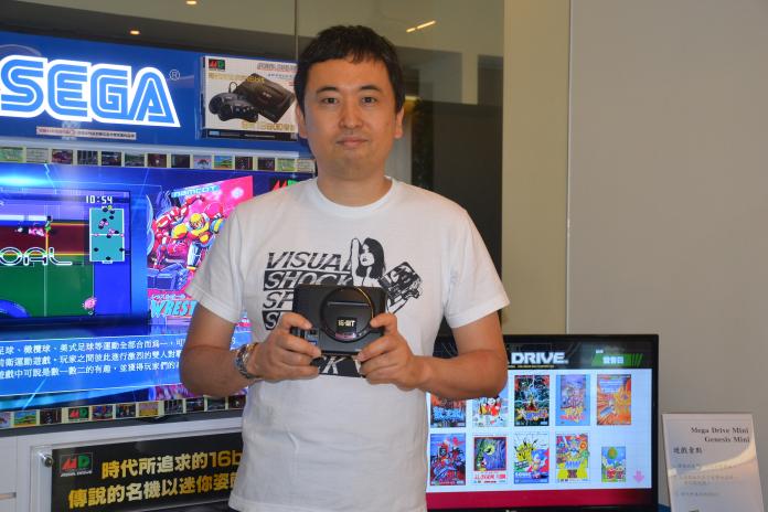 ▲ Mega Drive Mini 監製奥成洋輔特別來台向台灣玩家介紹復刻主機。（圖／記者顏大惟攝，2019.6.18）