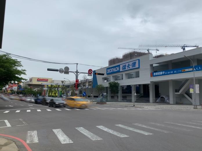 ▲迪卡儂新竹旗艦店5月初開幕，為光埔特區機能再添一樁。(圖／信義房屋提供)