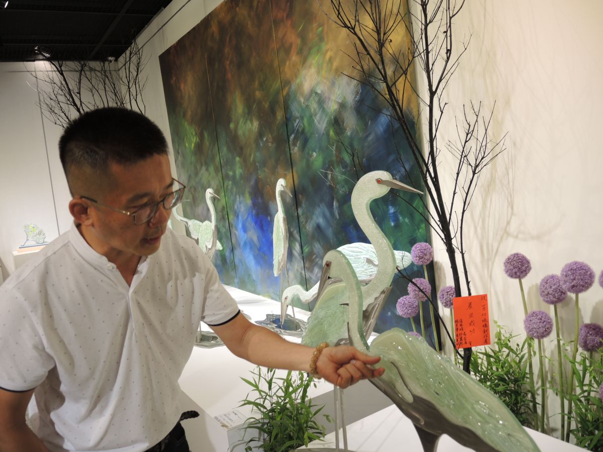 ▲展覽集結多年的藝術創作結晶，以白鷺鷥等鳥類歌詠自然並省思人生轉折。（圖／記者陳雅芳攝，2019.06.20）