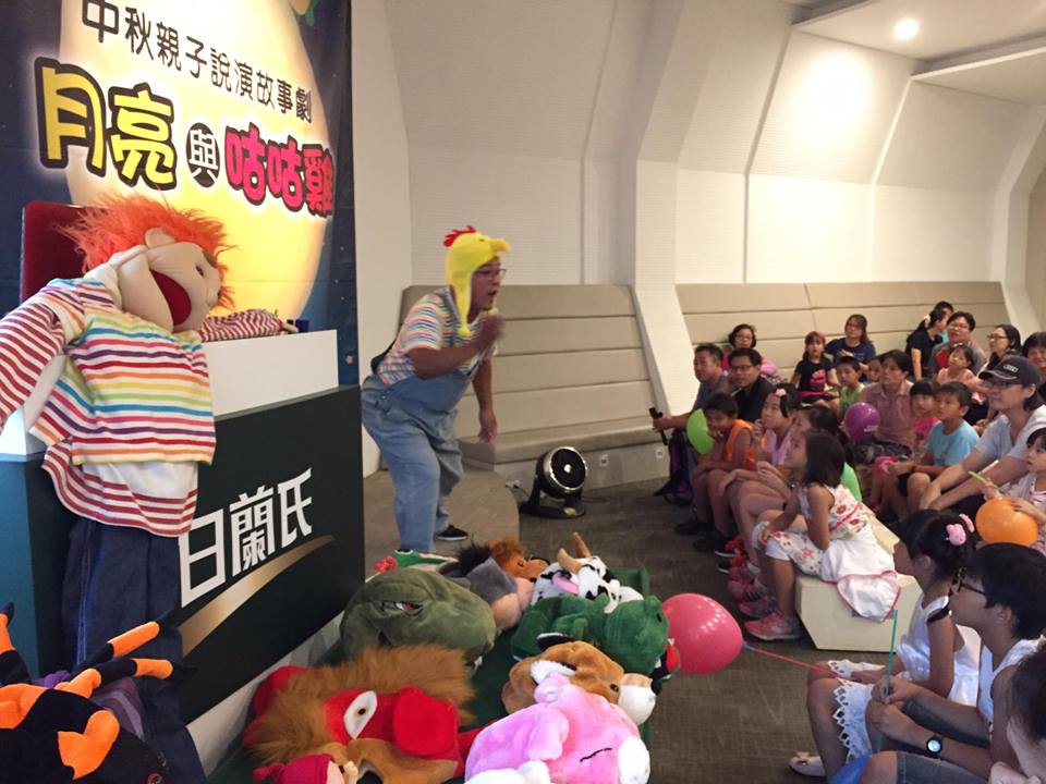 ▲暑期限定推出超人氣巡演陸爸爸說故事、健康科學營與手做DIY等館。（圖／記者陳雅芳攝，2019.06.22）