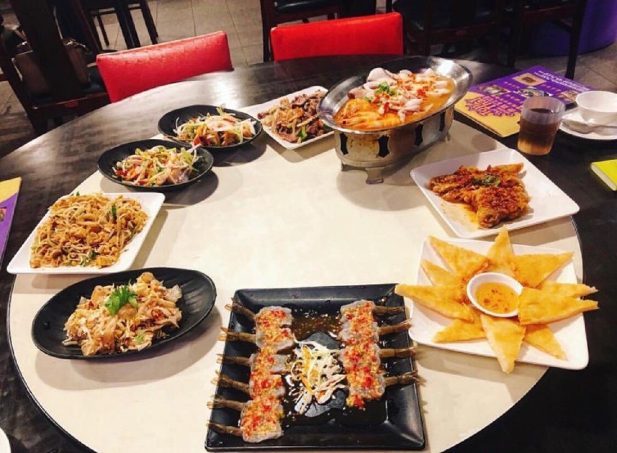 ▲台灣之光？「月亮蝦餅」不是泰國菜，發源地其實在我國。（圖／記者許苡晴攝）