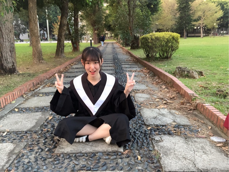 ▲86年次的中興大學企管系林欣汝尚未畢業就通過特考，分發中市第三警分局工作 （圖／警方提供）