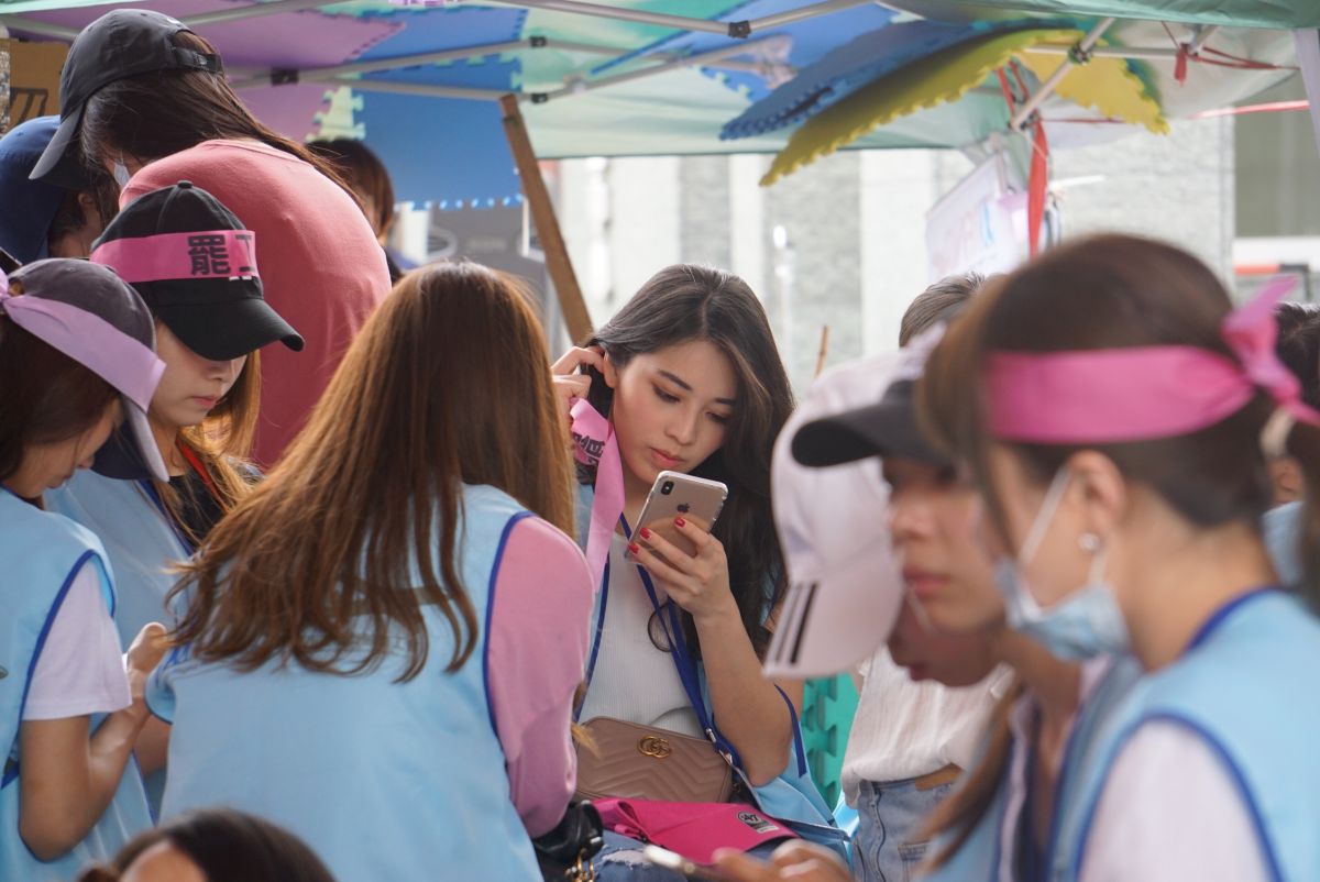 ▲桃園市空服員職業工會釋出善意，26日並開放會員討論具體的調整方案，希望長榮方面能夠儘速開啟協商。（圖／記者呂炯昌攝, 2019.6.26）