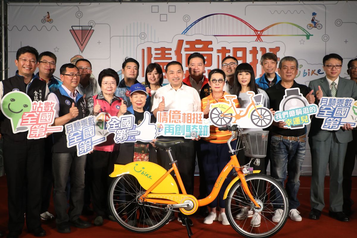 ▲新北市長侯友宜宣布，8月將啟動通勤綠廊，串聯河濱與市區自行車道，騎YouBike通勤更方便。（圖／記者蔡琇惠攝，2019.06.26）