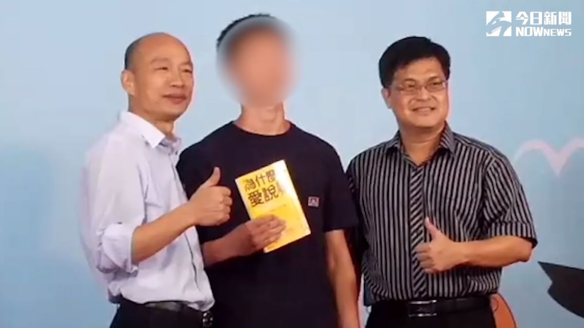 ▲韓國瑜在今年六月畢業季頒獎時，屢遭學生以各種創意的方式嗆聲，27日他將舉辦實體青年論壇，和年輕人對話。（圖／NOWnews資料照片）