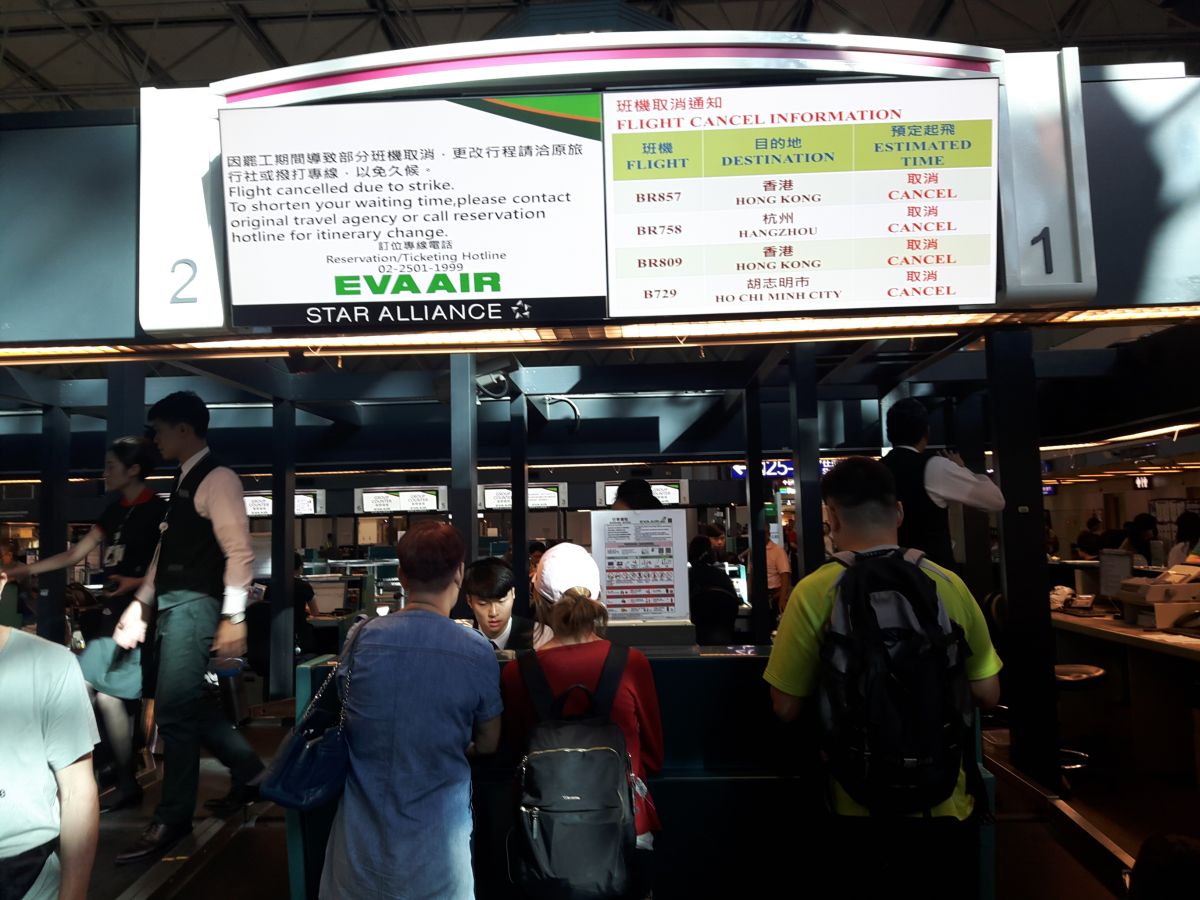 ▲交通部政務次長王國材表示，長榮航空透過航線優化，將長程減班、加強區域航線的方式， 7 月 1 日至 5 日可達近 6 成，但希望月底就能結束罷工。（圖／NOWnews資料圖片）