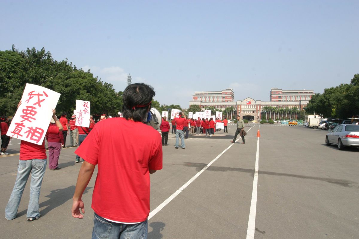 ▲2007年電影以新竹縣政府為背景拍攝，設計成總統府前的抗議活動；場景位置即是本次韓家軍造勢活動會場。（資料照片）