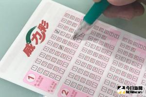 ▲威力彩(圖/NOWnews資料照) ▲威力彩日前開出頭獎,由南投縣及台北市2注平分獎金31億。(圖/NOWnews資料照)