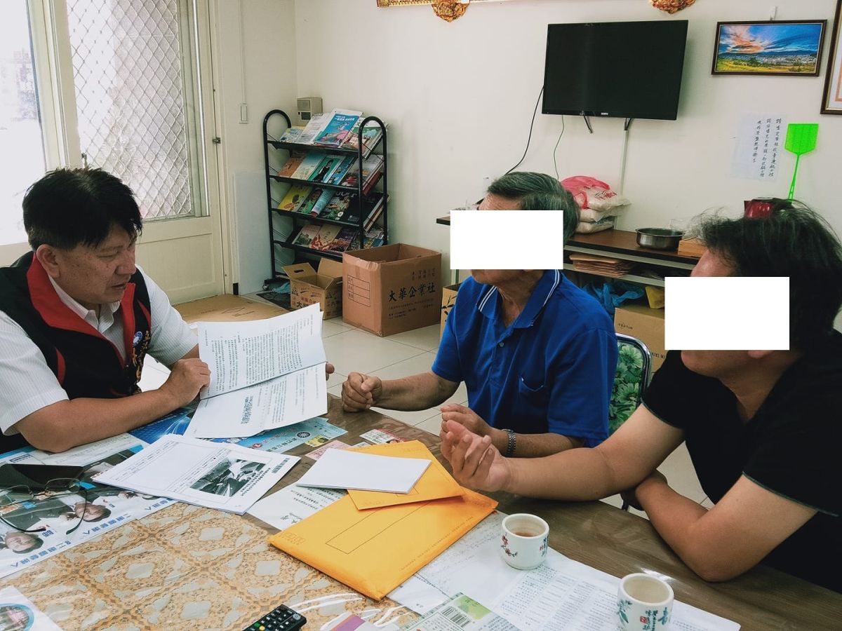 ▲新竹縣議員林思銘(左)認為政府不能違背託付，要以全民最佳利益為優先。（圖／記者常似虎翻攝）