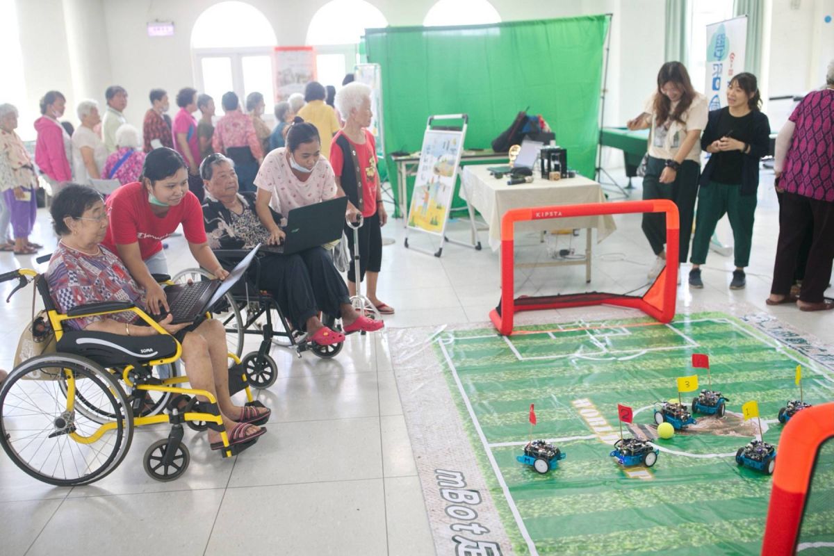 ▲挑戰m-bot機器人足球賽。（圖／記者洪佳伶攝，2019.06.28）