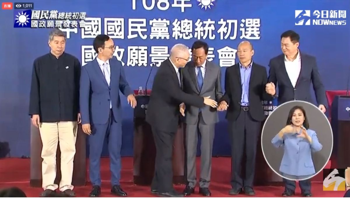 國民黨總統初選第二場願景政見會29日在台中舉行，在第二輪有關勞工議題答題時，高雄市長韓國瑜表示，解決勞資爭議，最重要的是要能「心對心」方式對待勞工。（圖／翻攝自直播網路）