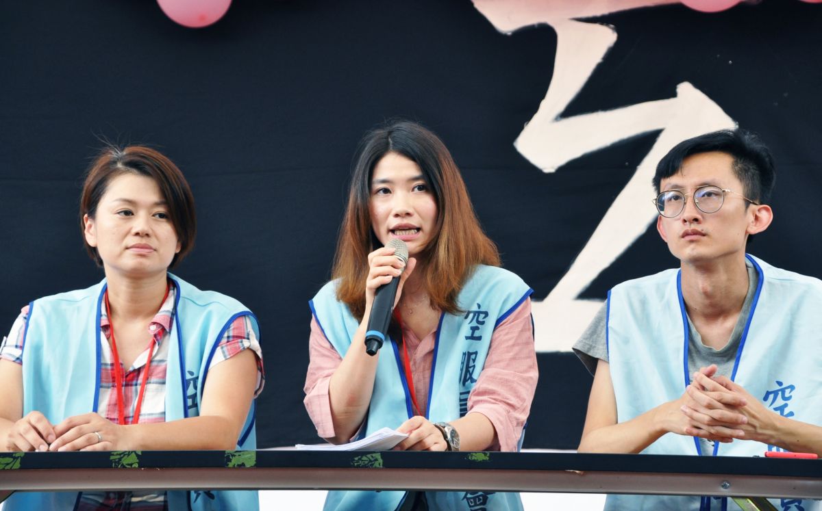 ▲工會發起「一人一信」的活動，呼籲董事長林寶水和總經理孫嘉明能參與明天第二次協商，簽定團體協約，讓這場罷工早日落幕。（圖／記者李春台攝, 2019.06.28）