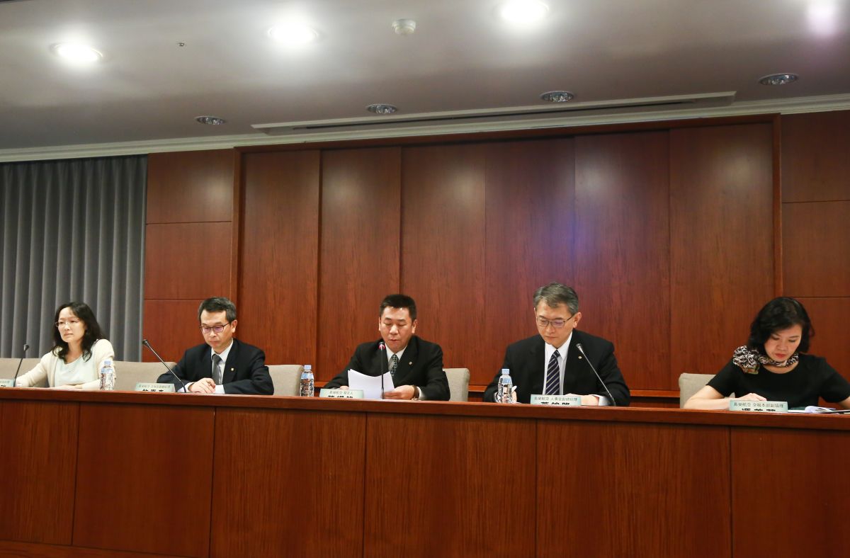 ▲長榮航空與桃園市空服員職業工會明日將再次協商，今（ 1 ）日出現出面針對「秋後算帳」議題澄清，強調不會對合法範圍內的罷工行為有不利待遇及懲處。（圖／記者葉政勳攝, 2019.07.01）