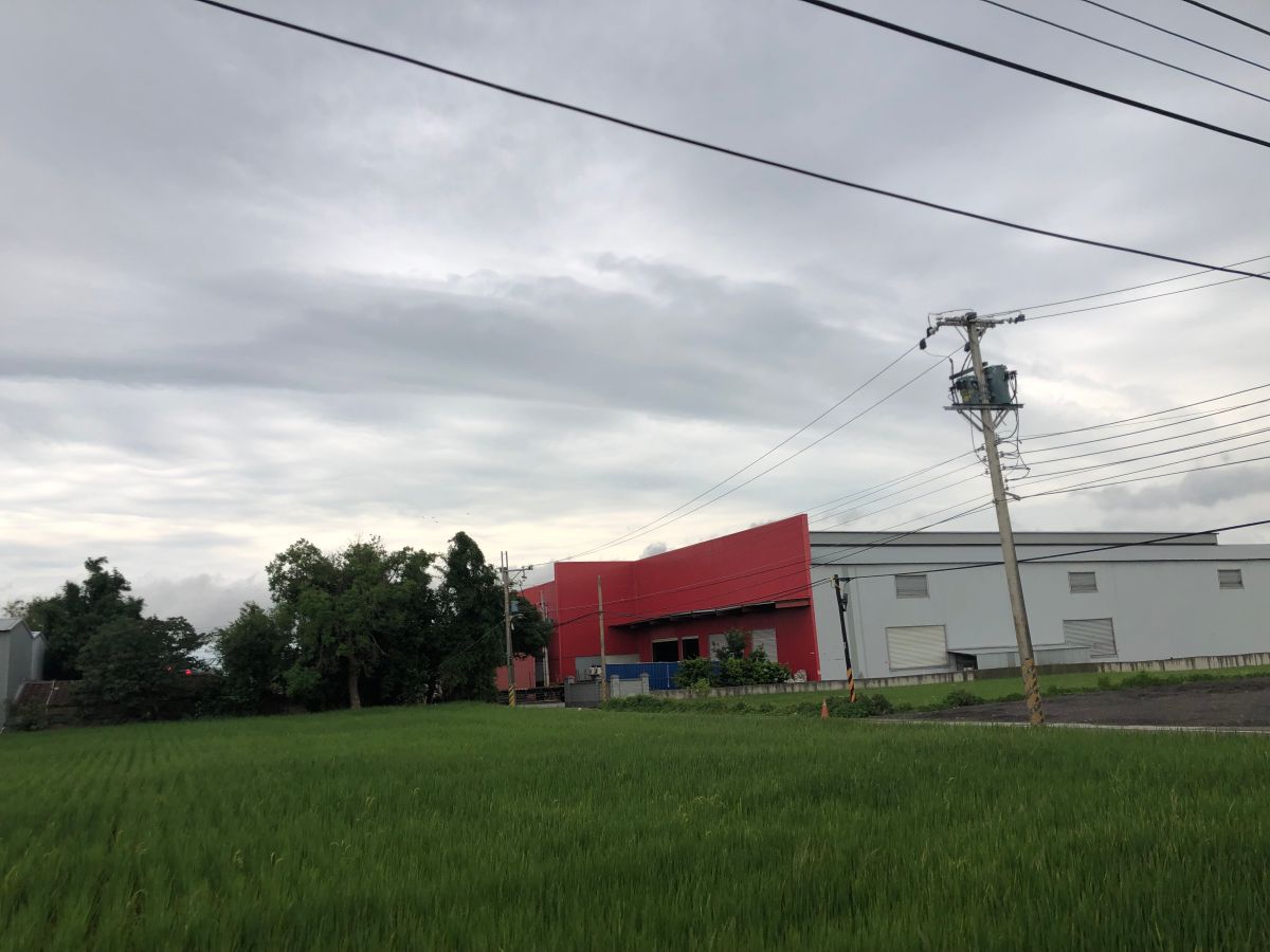 ▲桃園今年破億元農舍，位於蘆竹區農田間。（圖／信義房屋提供）