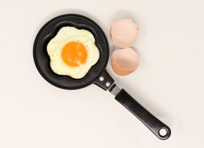 ▲雞蛋已經「被誤會」多年，實際上雞蛋中的膽固醇並不會直接造成人體的高膽固醇。（示意圖／取自 Unsplash ）