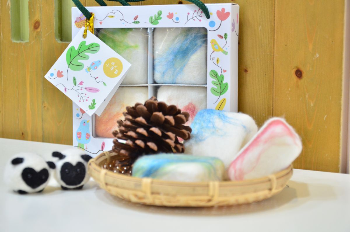 ▲「小羊苗庇護工場」推出的羊毛皂獲得企業大單。（圖／新北市勞工局提供）