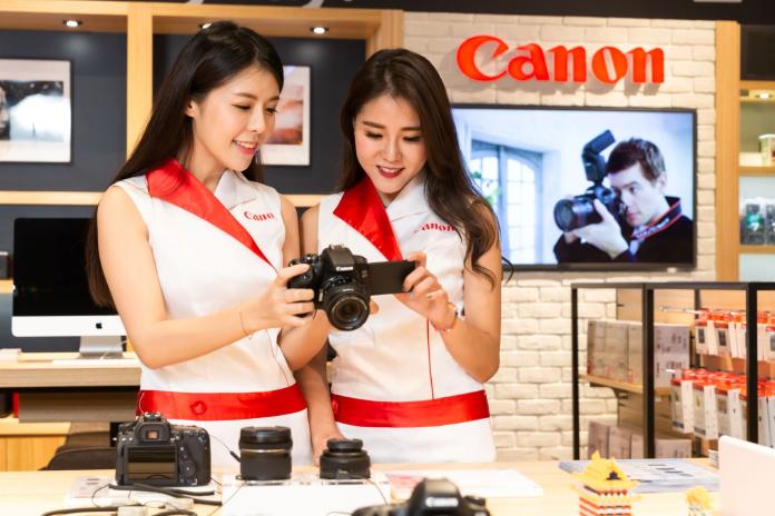 ▲「 Canon Image Square 」強調主打深度體驗與服務，購物也能學習攝影小常識。（圖／台灣佳能提供）