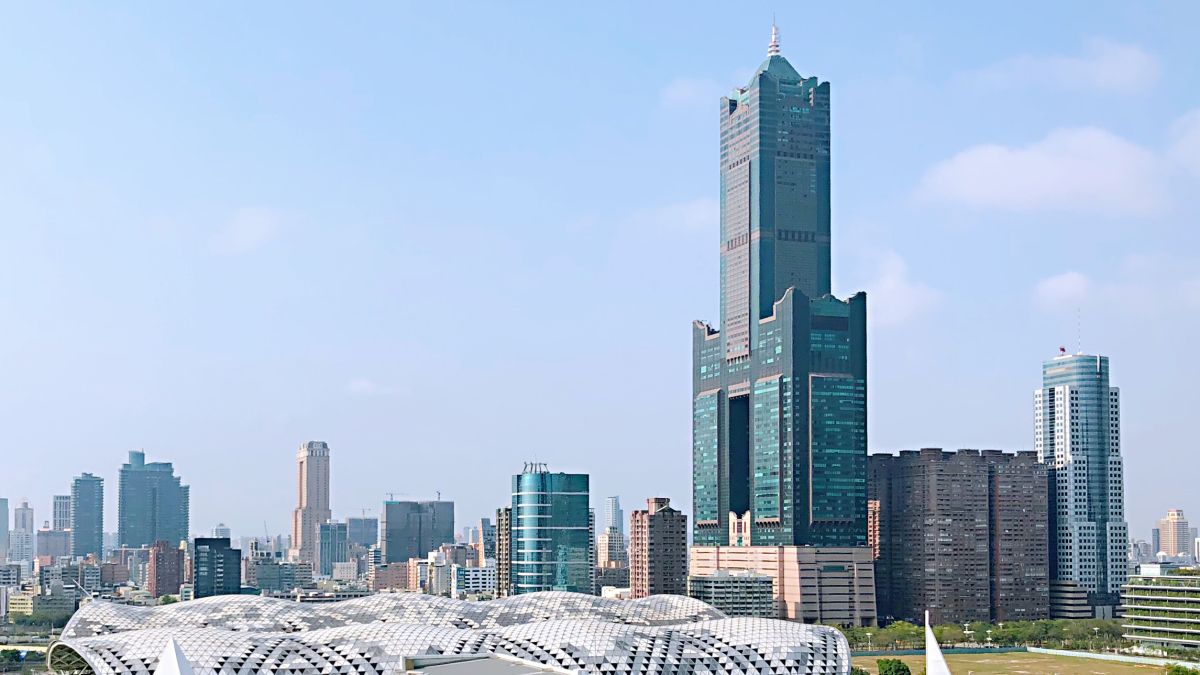 ▲大八餐飲集團與君鴻國際酒店暫停營業，其餐券、住宿券後續使用，高市府公告最新處理訊息。（圖／記者陳美嘉攝）