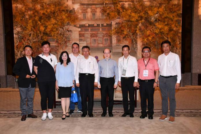台北市長柯文哲5日在上海與中國大陸國台辦主任劉結一會面。（圖 / 台北市政府提供）