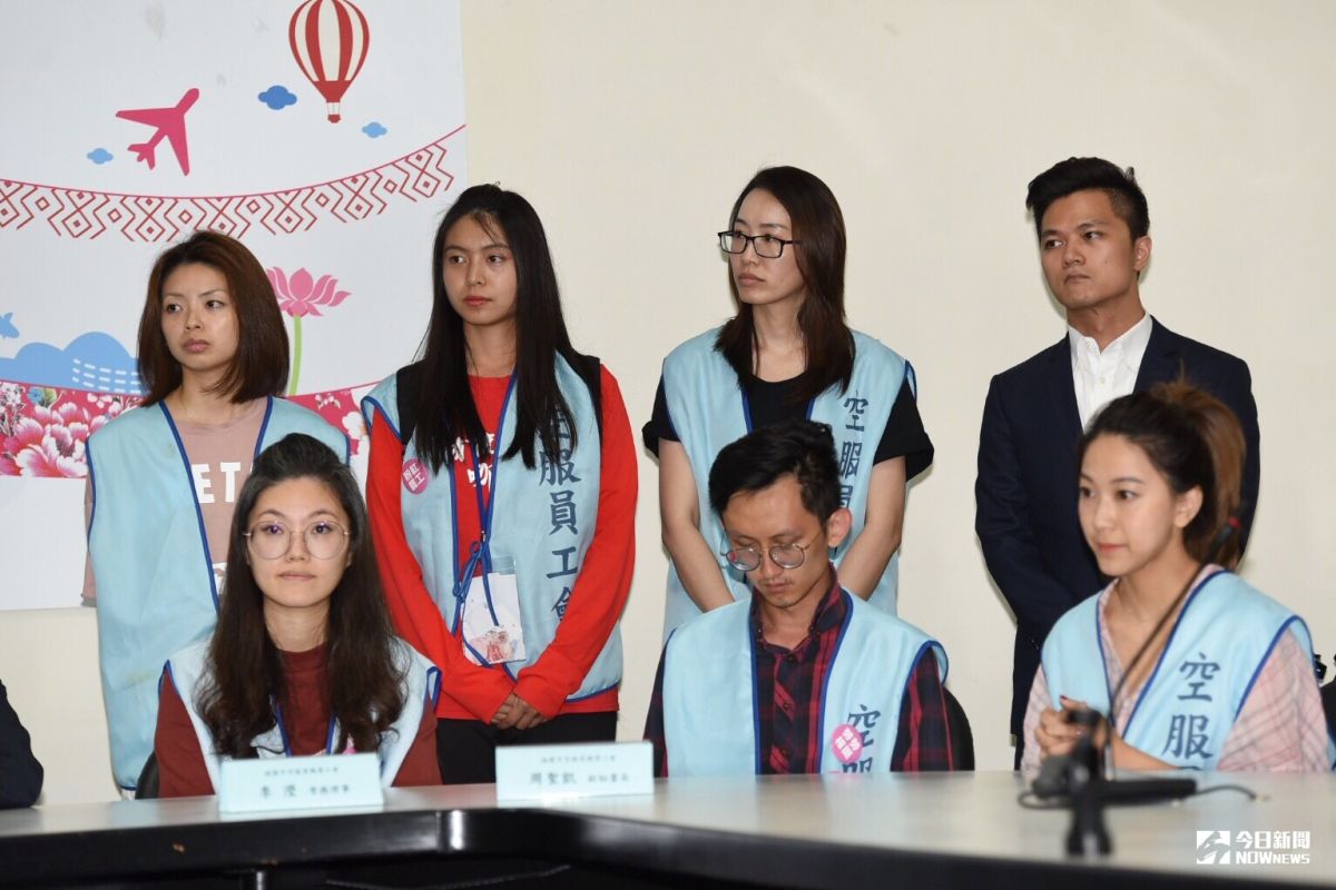 ▲長榮空服員罷工第17天，勞資雙方簽下團體協約，結束航空史上最長罷工。(圖／記者陳明安攝，2019.7.6)