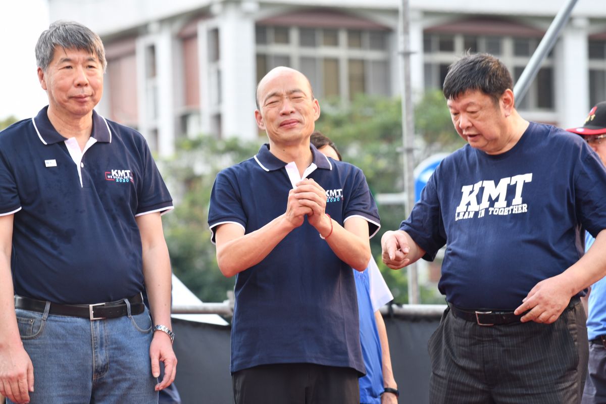 國民黨7日下午在凱道舉行「反鐵籠公投」大會師，「人氣王」的高雄市長韓國瑜上台時，台下支持者歡呼近1分鐘之久。（圖／記者林柏年攝,,2019,07,07)