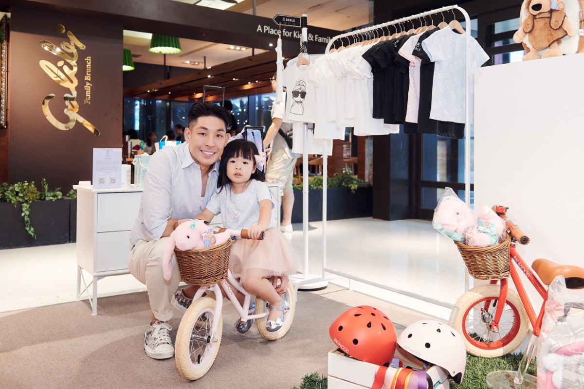 ▲藍鈞天帶女兒一同出席活動。（圖／寶麗來提供）
