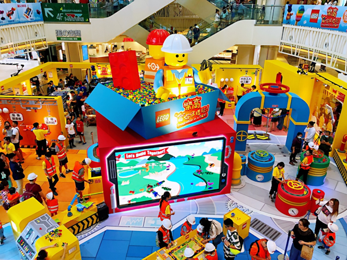 ▲台灣樂高於高雄夢時代建造專屬樂高的想像力工廠。（圖／記者陳美嘉攝）