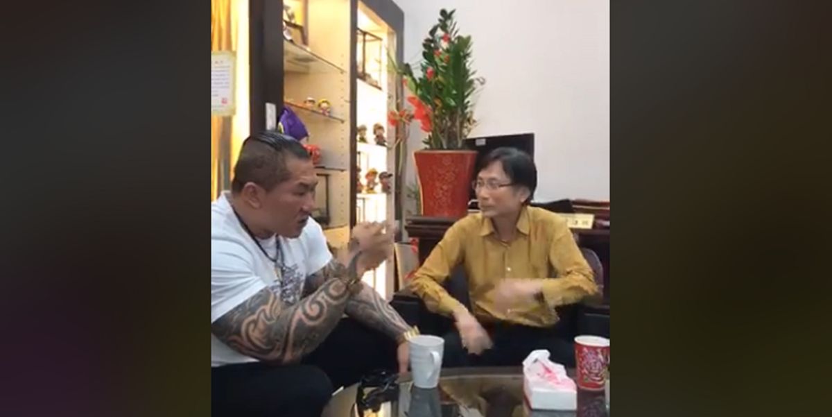 ▲今（ 8 ）日館長也前往詹江村的服務處登門拜訪，當面向詹道歉（圖／翻攝詹江村臉書）