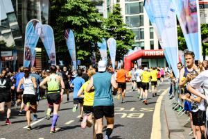 馬拉松意外高危族群曝光！醫揭「猝死3徵兆」：別硬撐、快停下來
