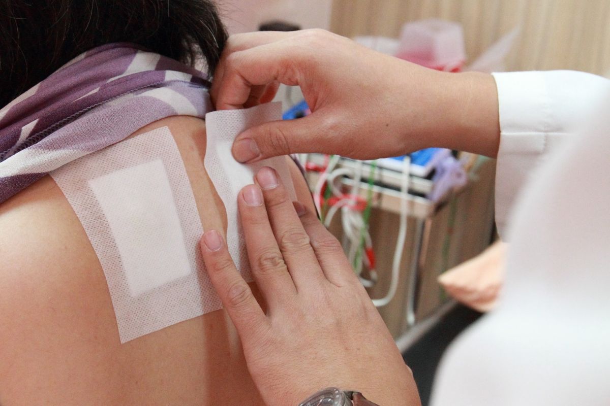 ▲中醫的「三伏貼」就是利用三伏之日進行扶助正氣治療，中藥調整體質外，飲食的衛教一樣重要。（圖／記者陳雅芳攝，2019.07.10）