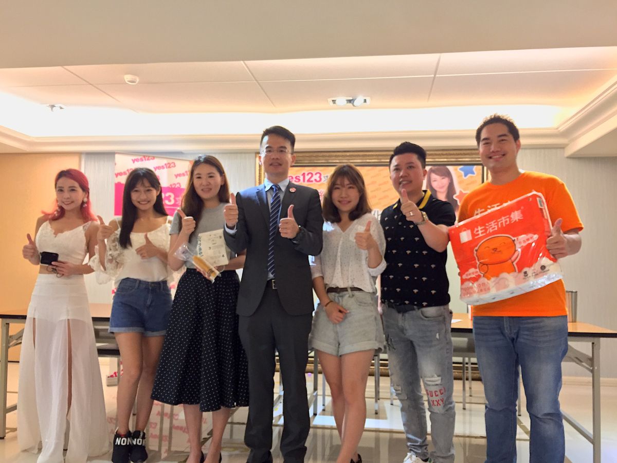 ▲yes123求職網今（ 11 ）公布「網紅商機VS.宅經濟與職場數位化調查」，高達七成表示，單靠網紅薪水無法生活。（圖／記者黃仁杰攝，2019.07.11）