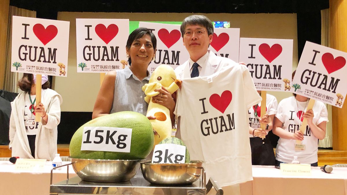 ▲阮綜合醫院醫療團隊順利幫病患切除重達18公斤的腫瘤。（圖／記者陳美嘉攝，2019.07.11）