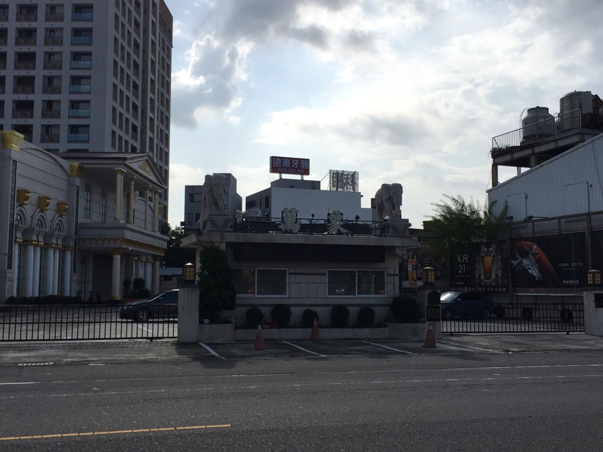 ▲台南萬象舞廳11日凌晨發生凶殺案。（圖／記者陳聖璋翻攝）